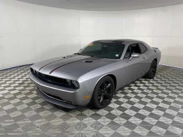2014 Dodge Challenger R/T — photo 1 of 18