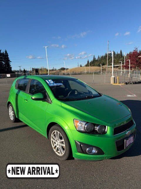 2015 Chevrolet Sonic LT — photo 1 of 9