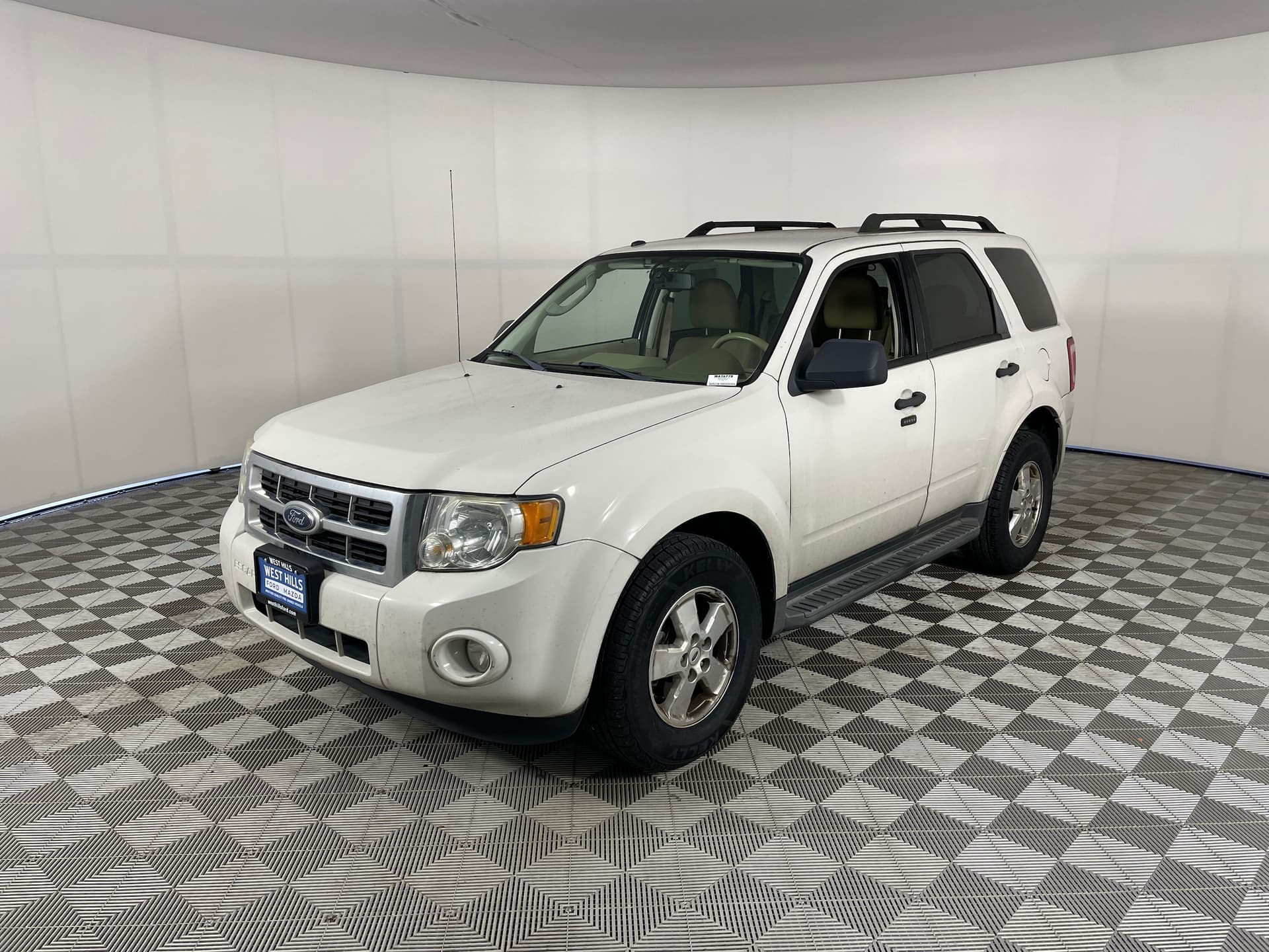 2009 Ford Escape XLT — photo 1 of 17