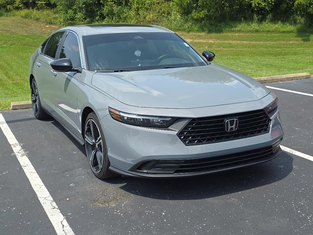 2025 Honda Accord Hybrid Sport — photo 1 of 11