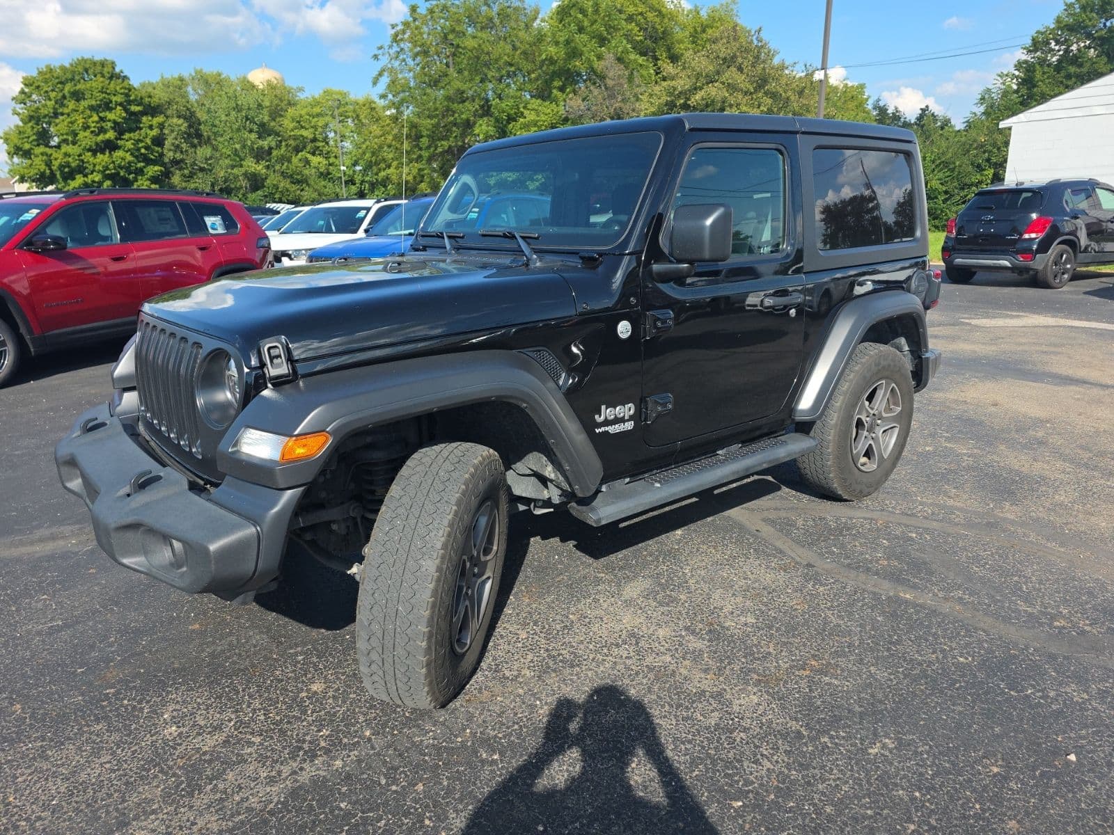2021 Jeep Wrangler Sport — photo 1 of 13