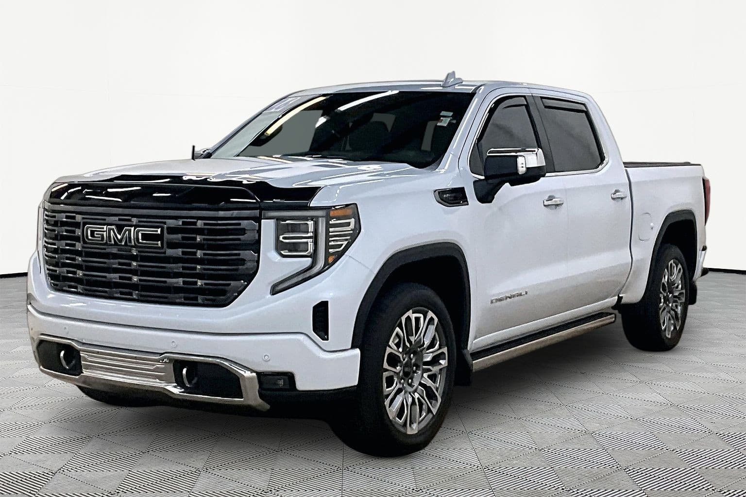 2026 GMC Sierra 1500 Denali Ultimate — photo 1 of 36