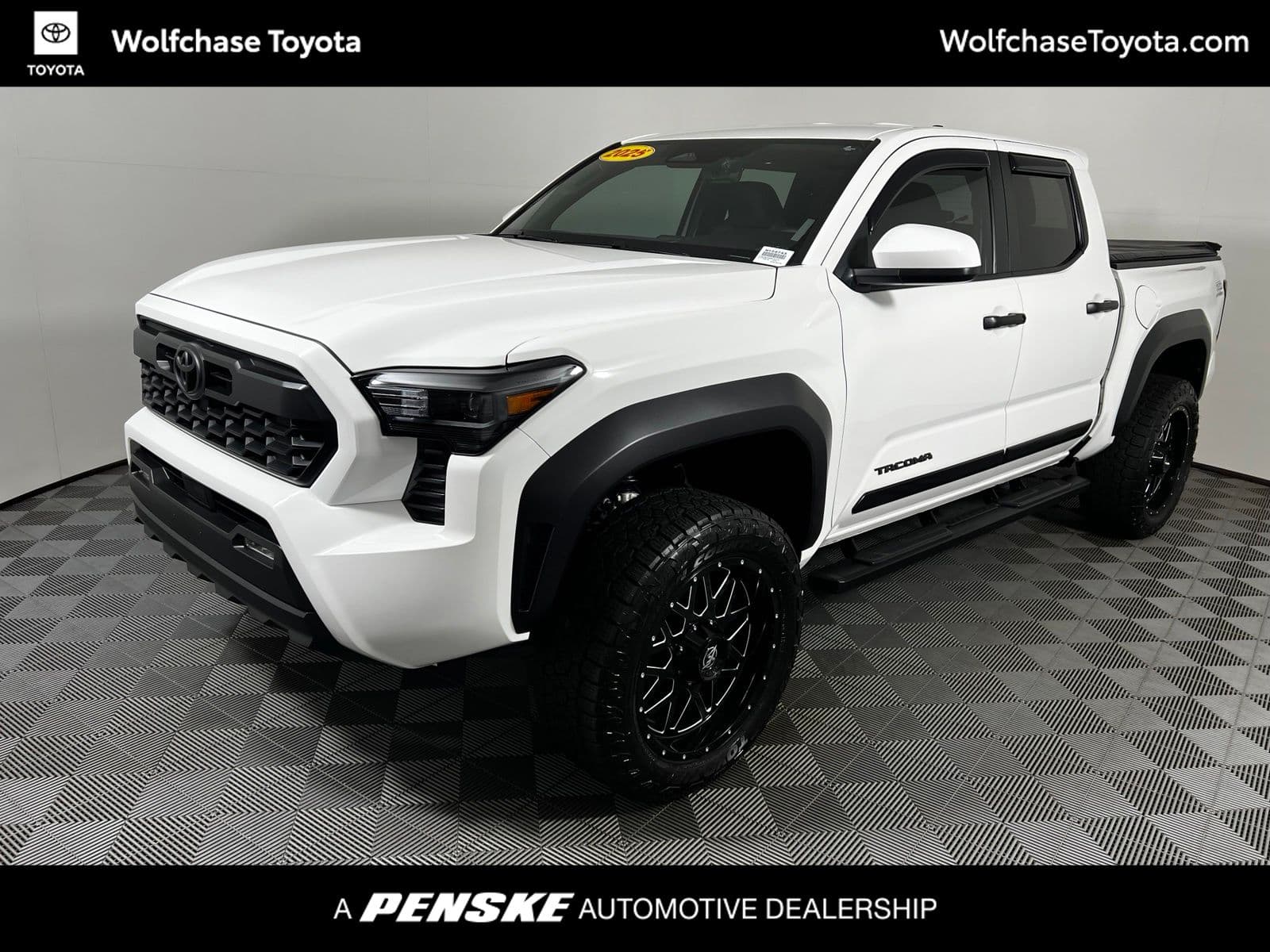 2025 Toyota Tacoma TRD Off-Road — photo 1 of 26