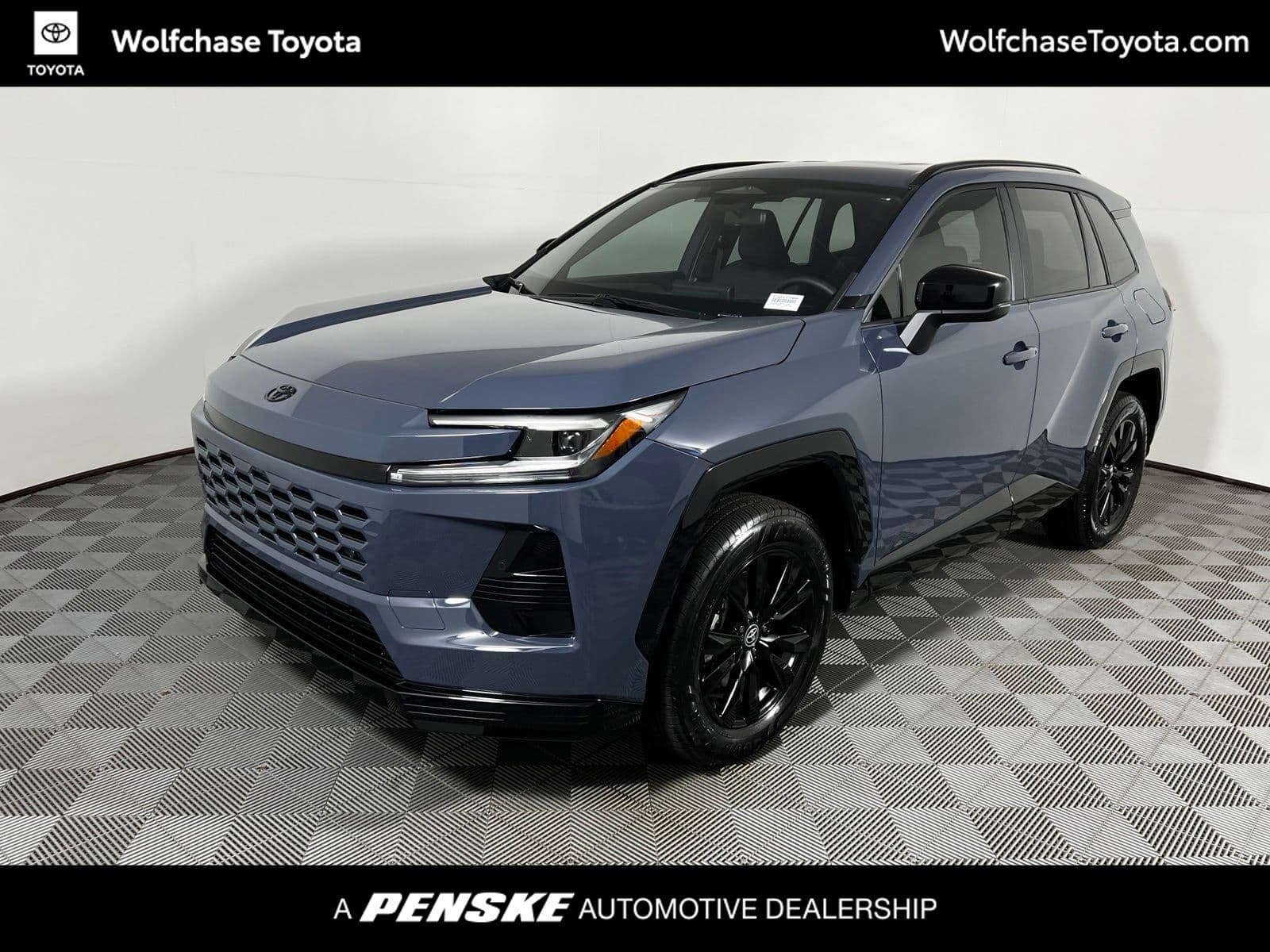 2026 Toyota RAV4 Plug-In Hybrid SE — photo 1 of 28