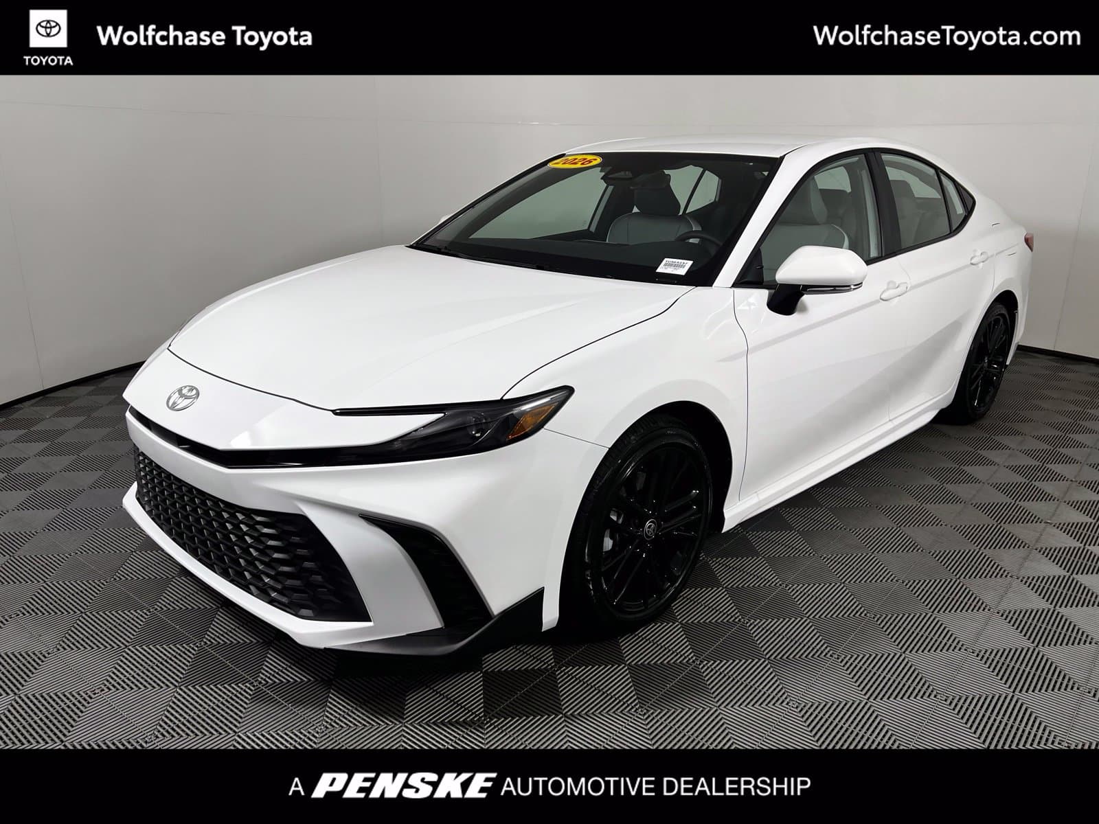 2026 Toyota Camry SE — photo 1 of 25
