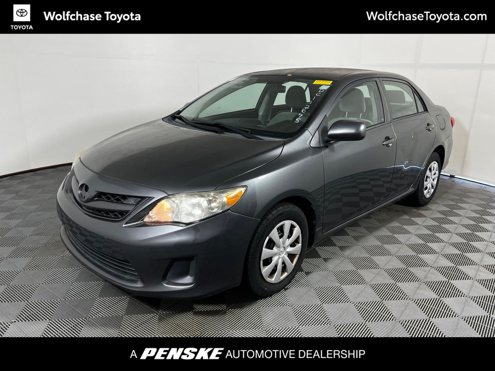 2013 Toyota Corolla L — photo 1 of 11