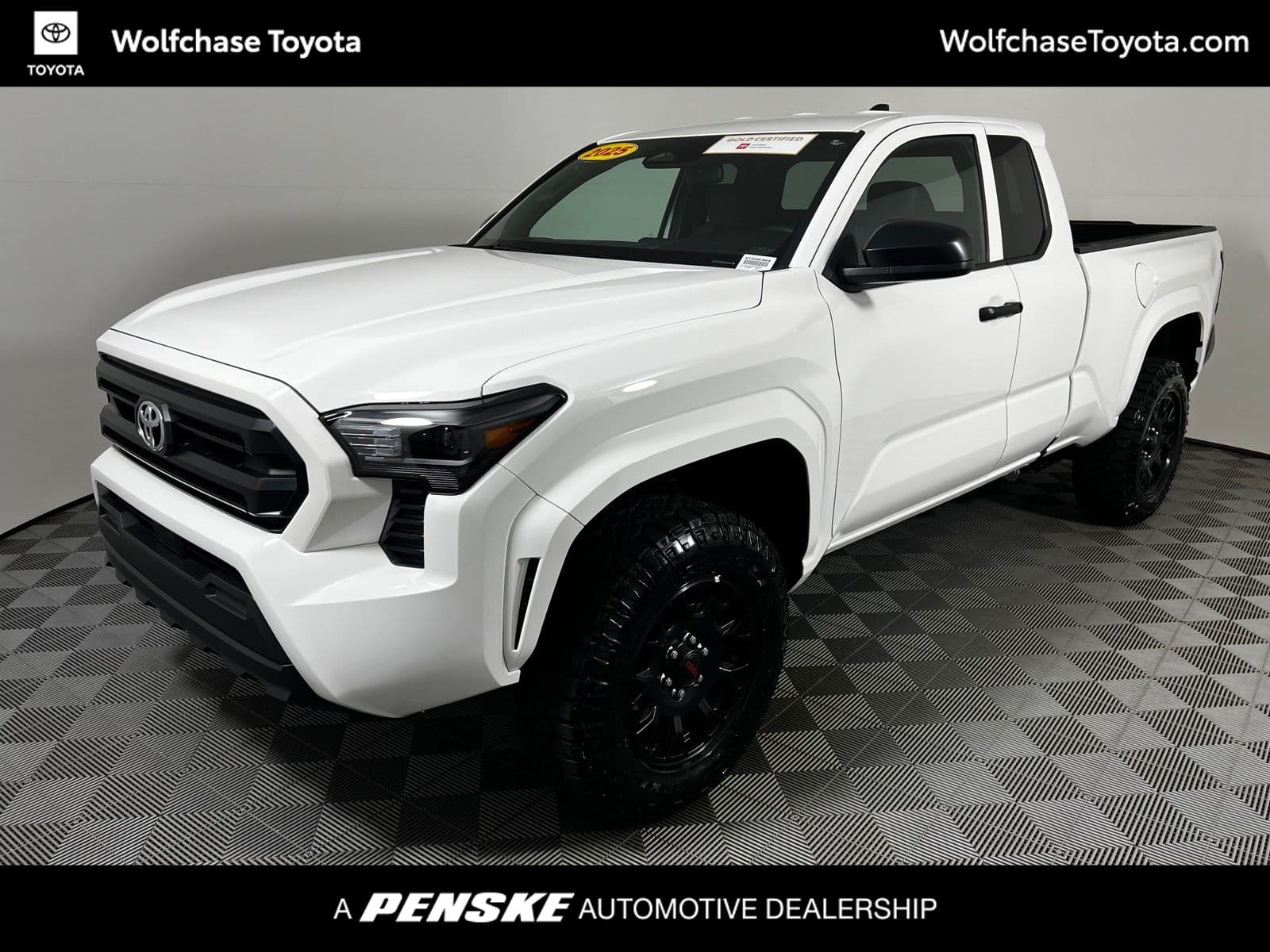 2025 Toyota Tacoma SR — photo 1 of 19