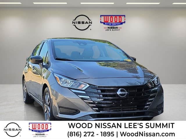 2024 Nissan Versa Base — photo 1 of 20