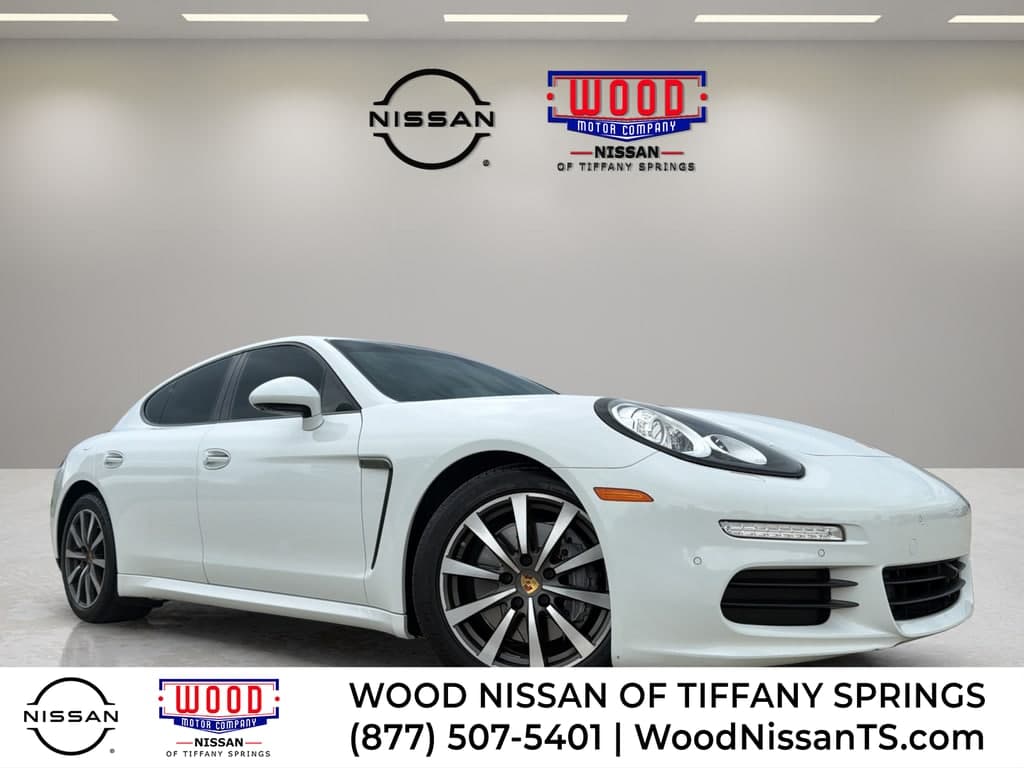 2016 Porsche Panamera Base — photo 1 of 30