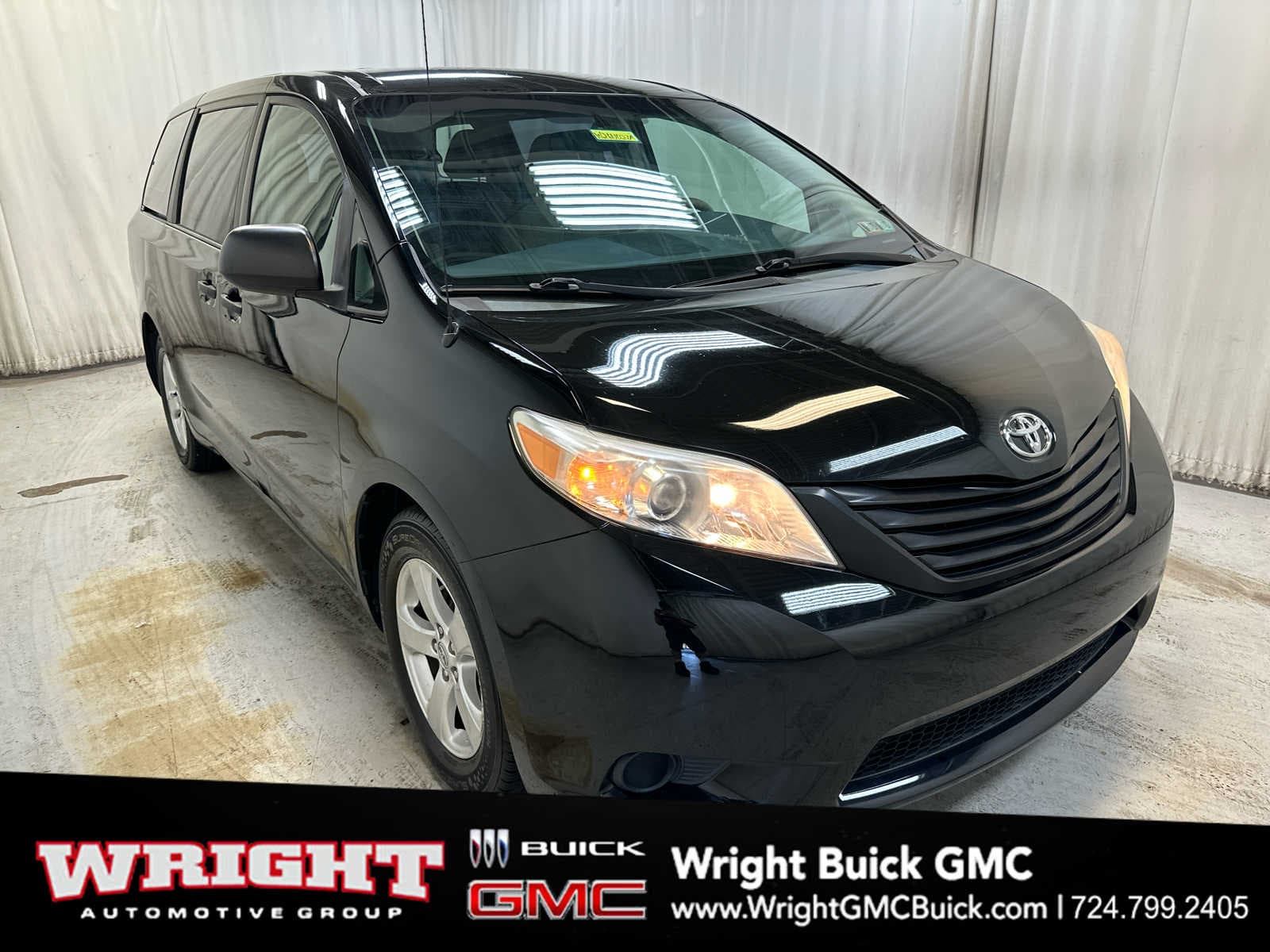 2014 Toyota Sienna L — photo 1 of 25