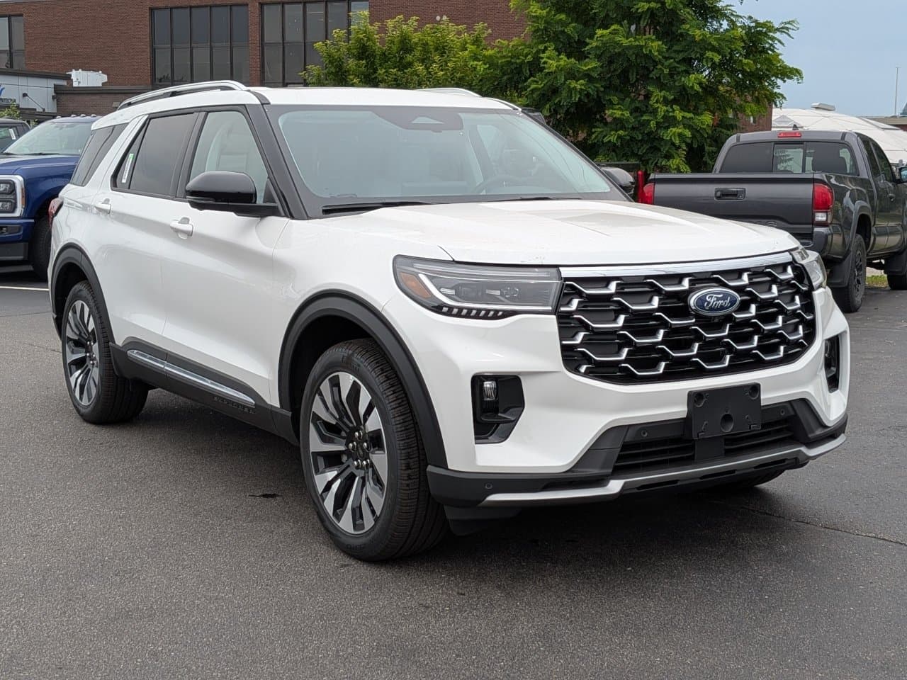 2026 Ford Explorer Platinum — photo 1 of 47