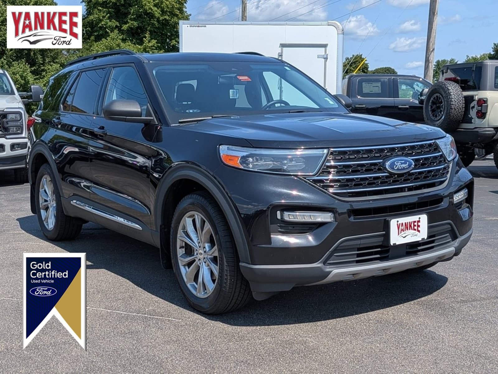 2021 Ford Explorer XLT — photo 1 of 37