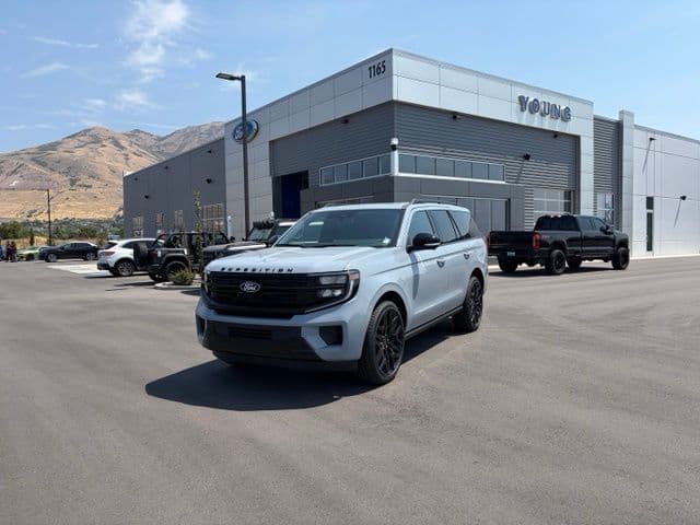 2027 Ford Expedition Platinum — photo 1 of 50