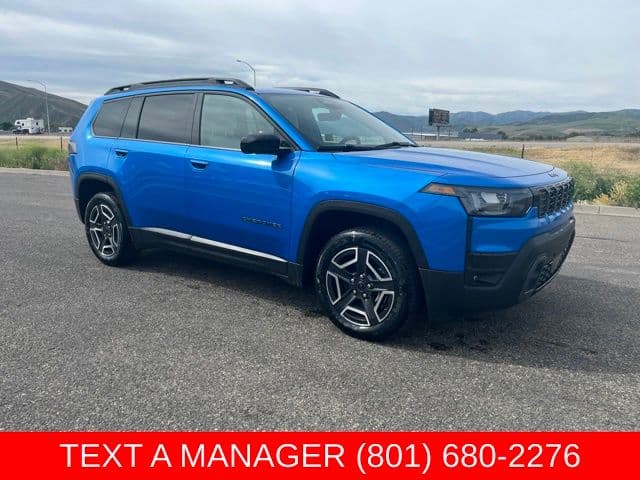 2026 Jeep Cherokee LAREDO 4X4 — photo 1 of 38