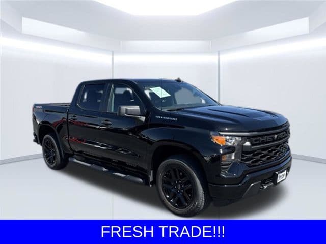 2023 Chevrolet Silverado 1500 Custom — photo 1 of 9