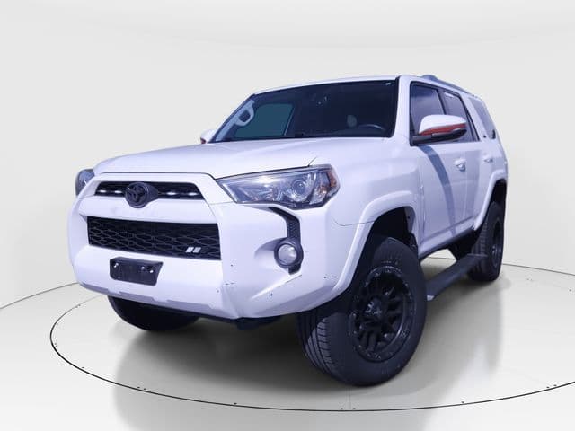 2017 Toyota 4Runner SR5 — photo 1 of 28