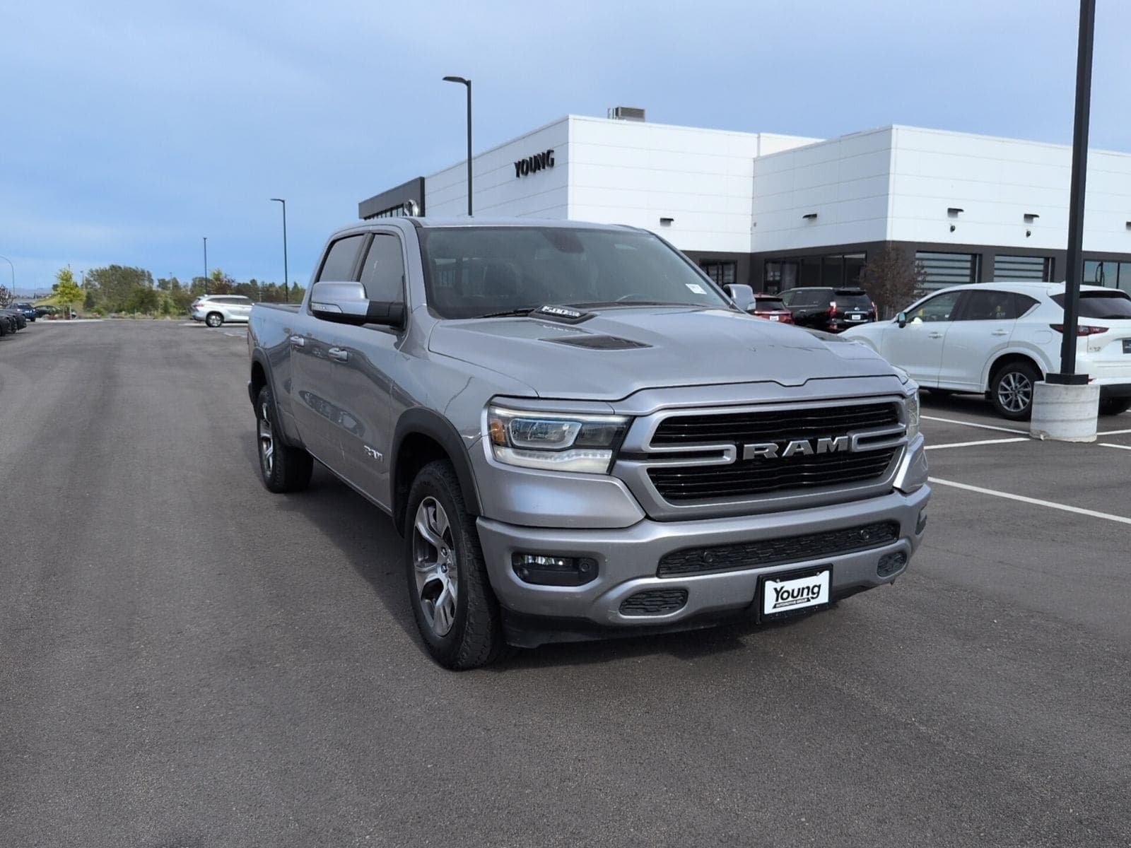 2019 RAM 1500 Laramie — photo 1 of 32