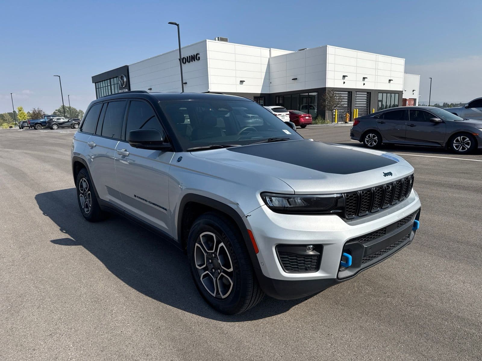2023 Jeep Grand Cherokee Trailhawk 4xe — photo 1 of 24