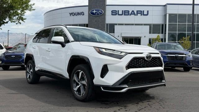 2025 Toyota RAV4 Plug-In Hybrid SE — photo 1 of 19