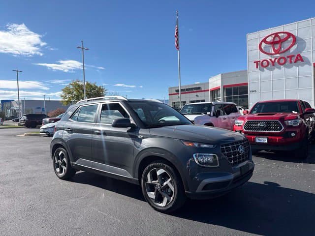 2025 Hyundai Venue SEL — photo 1 of 25