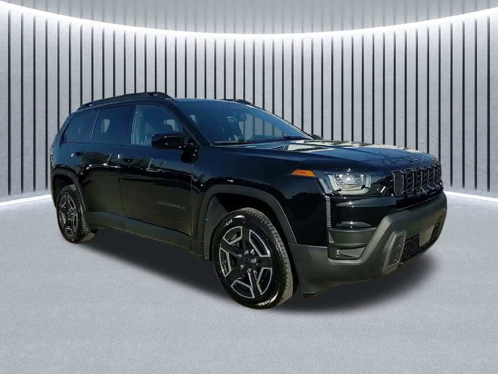 2026 Jeep Cherokee Laredo — photo 1 of 41