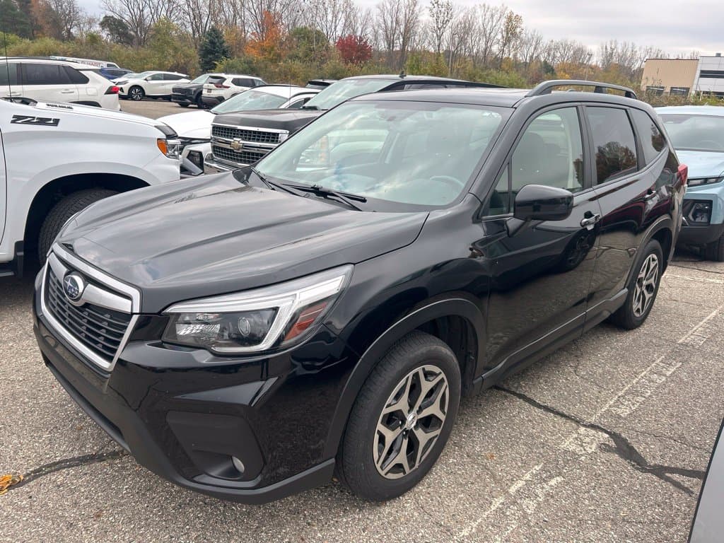 2021 Subaru Forester Premium — photo 1 of 26