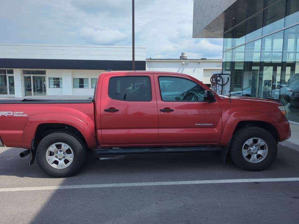 2014 Toyota Tacoma Base — photo 1 of 23