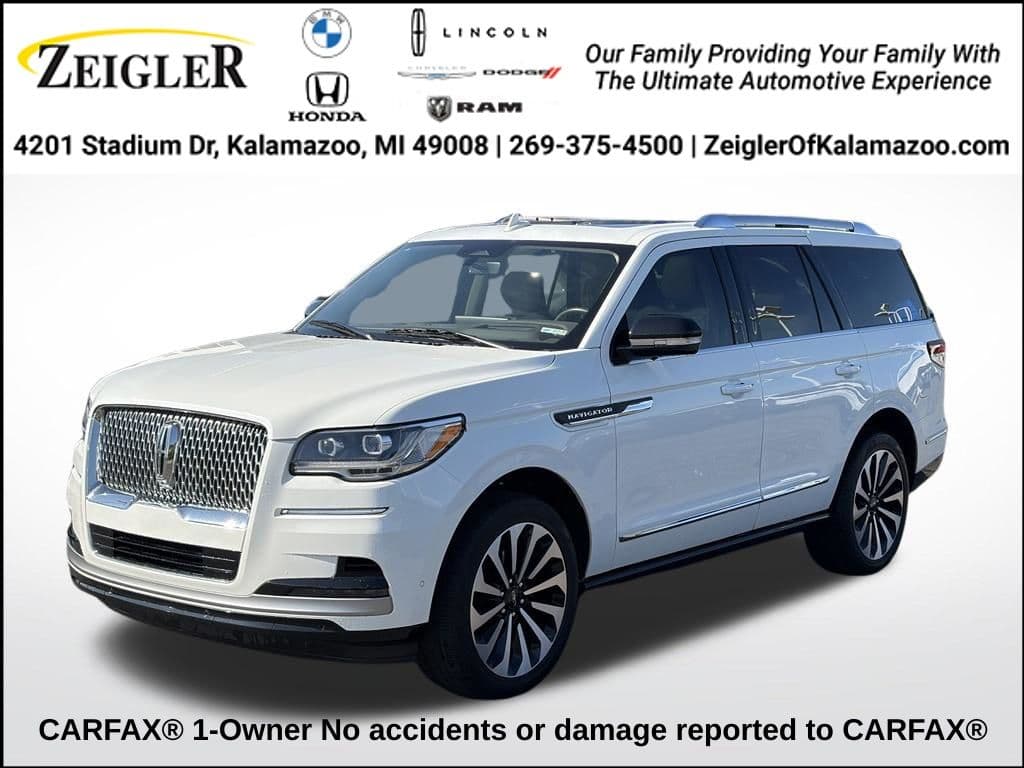 2023 Lincoln Navigator Reserve — photo 1 of 49