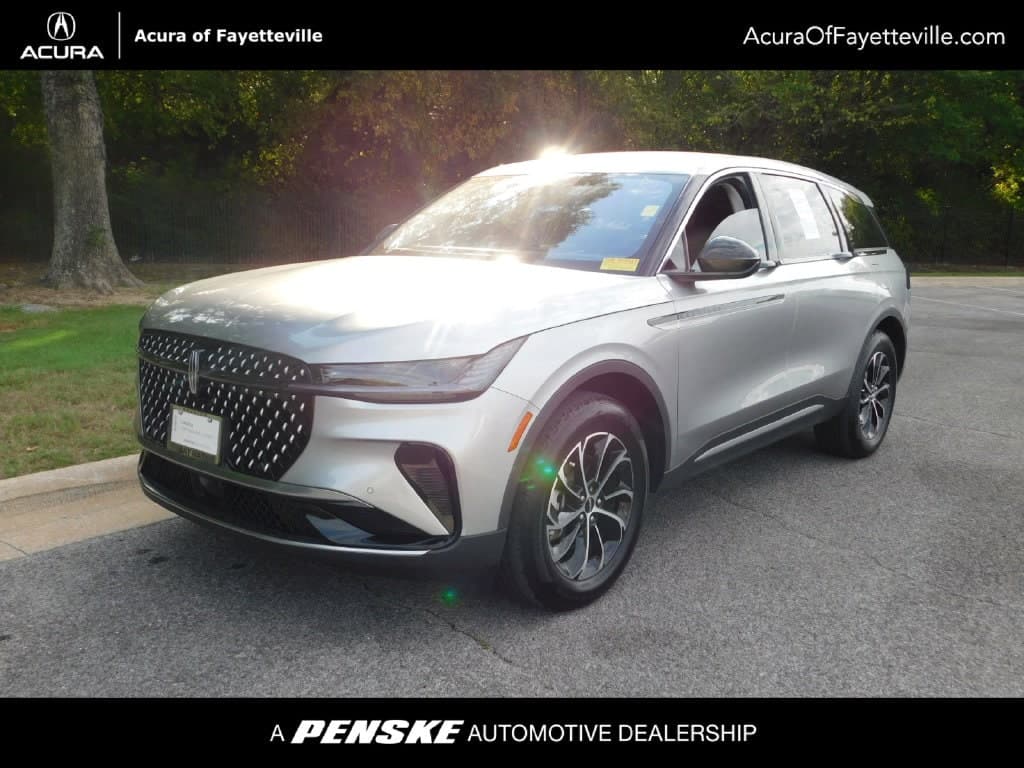 2025 Lincoln Nautilus Premiere — photo 1 of 11