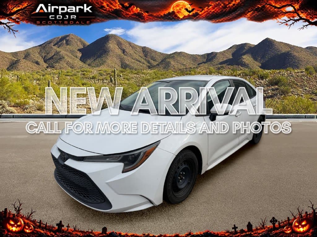 2022 Toyota Corolla LE — photo 1 of 12