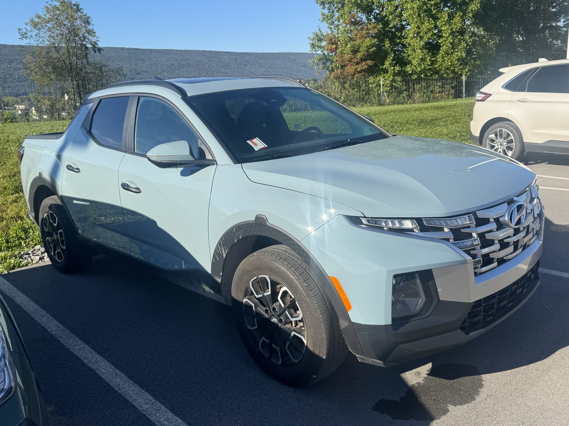 2024 Hyundai Santa Cruz Base — photo 1 of 3