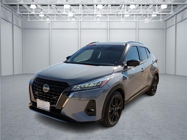 2024 Nissan Kicks SR — photo 1 of 20