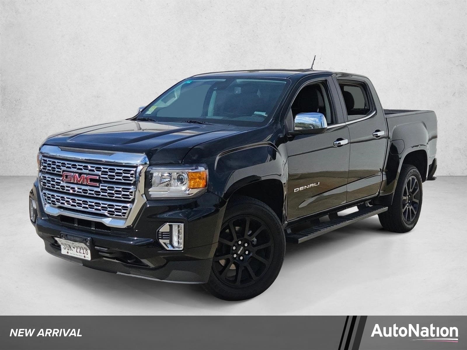 2022 GMC Canyon 2WD Denali — photo 1 of 24