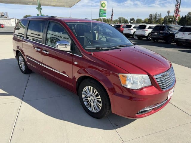 2014 Chrysler Town & Country Touring-L — photo 1 of 27