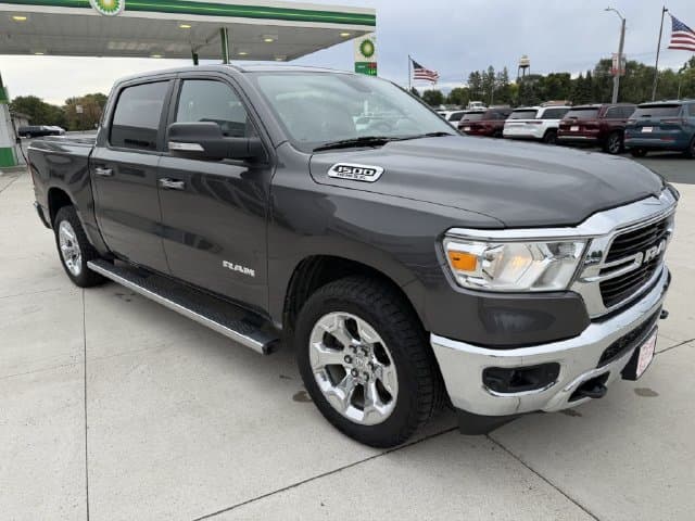 2019 RAM 1500 Base — photo 1 of 33