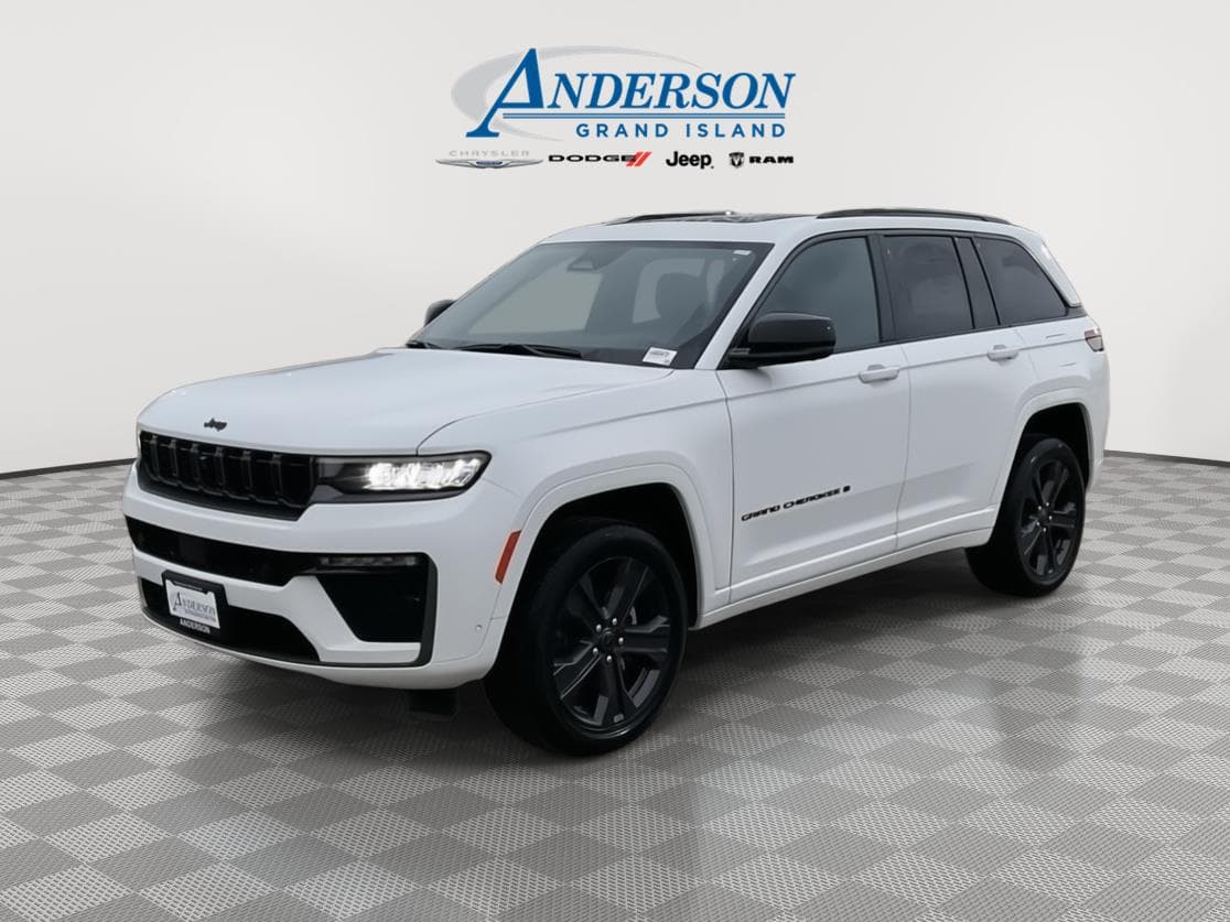 2027 Jeep Grand Cherokee Limited Reserve — photo 1 of 37