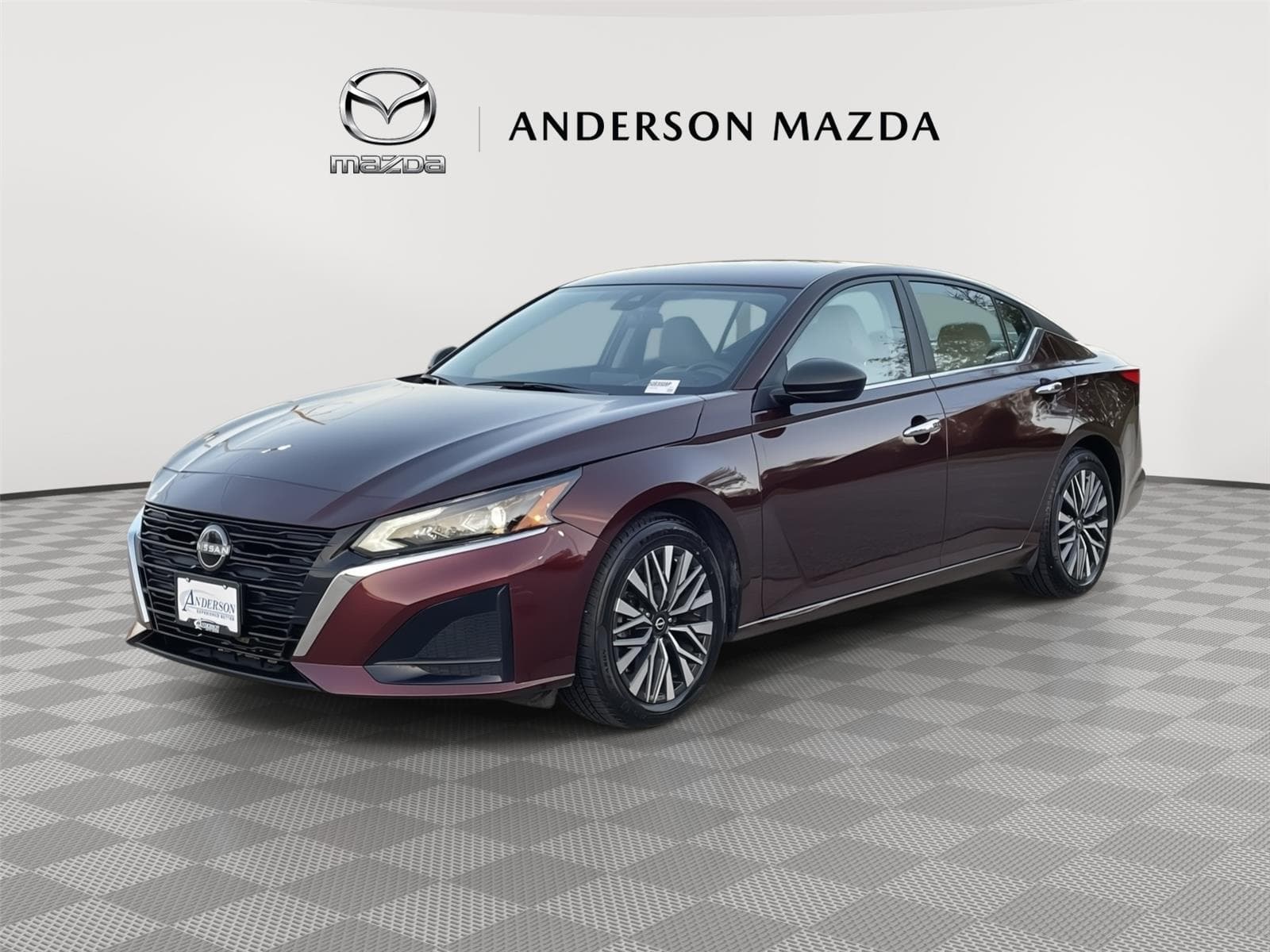 2025 Nissan Altima SV — photo 1 of 33