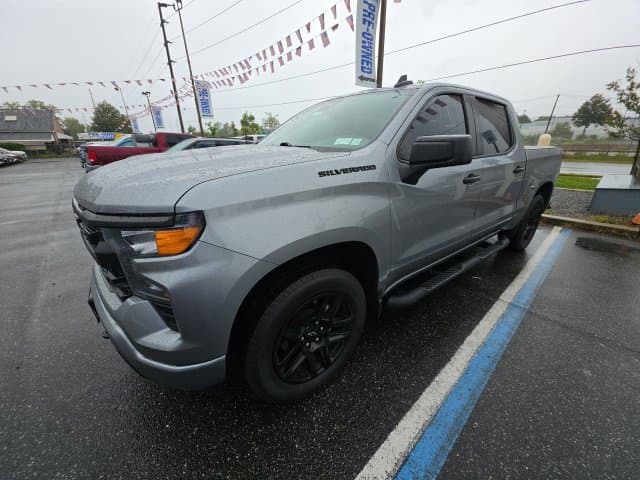 2023 Chevrolet Silverado 1500 Custom — photo 1 of 4