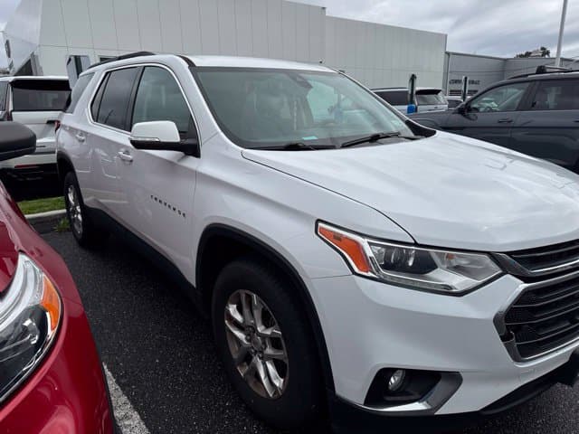2021 Chevrolet Traverse LT Cloth — photo 1 of 5