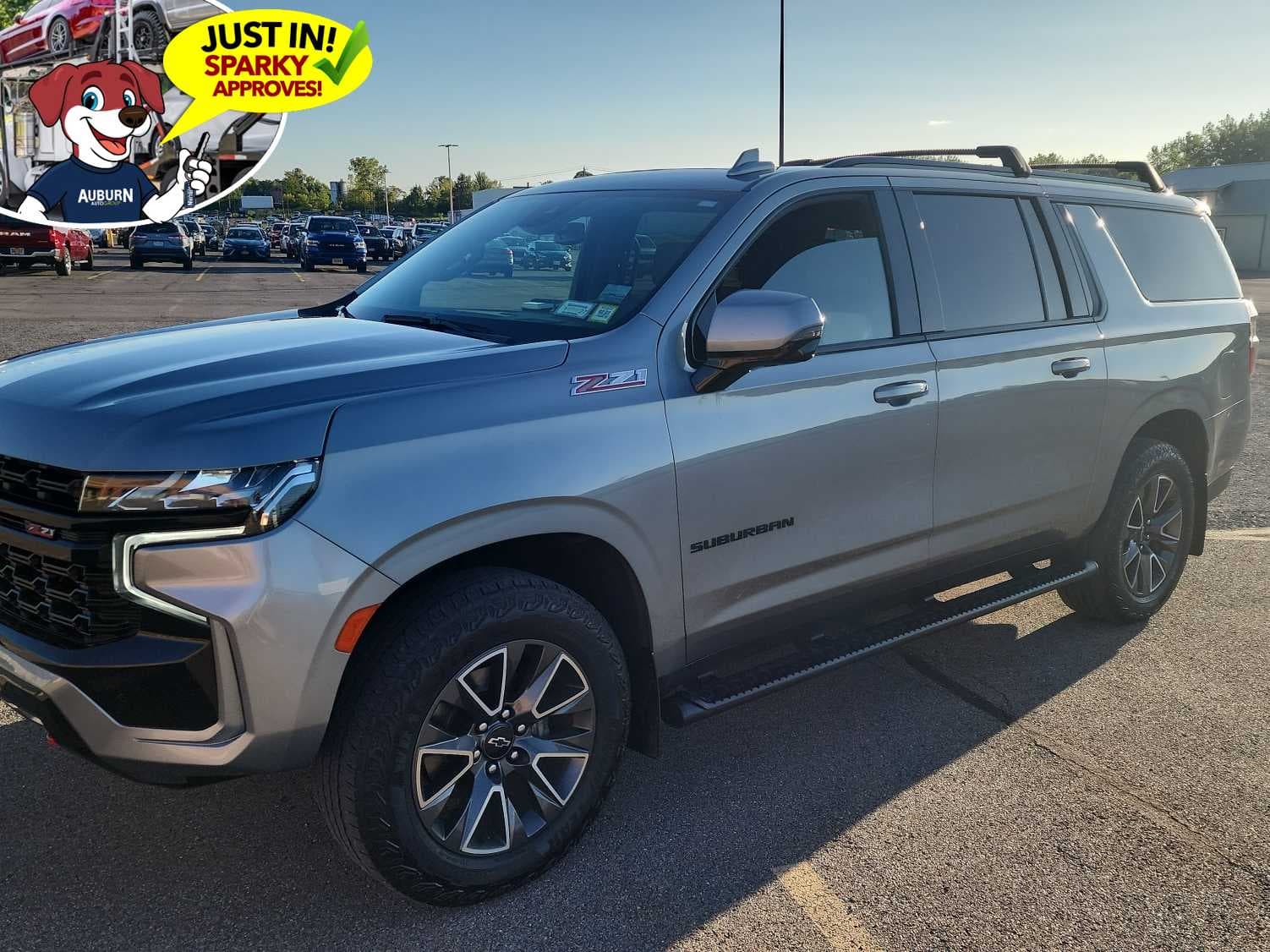 2023 Chevrolet Suburban Z71 — photo 1 of 8