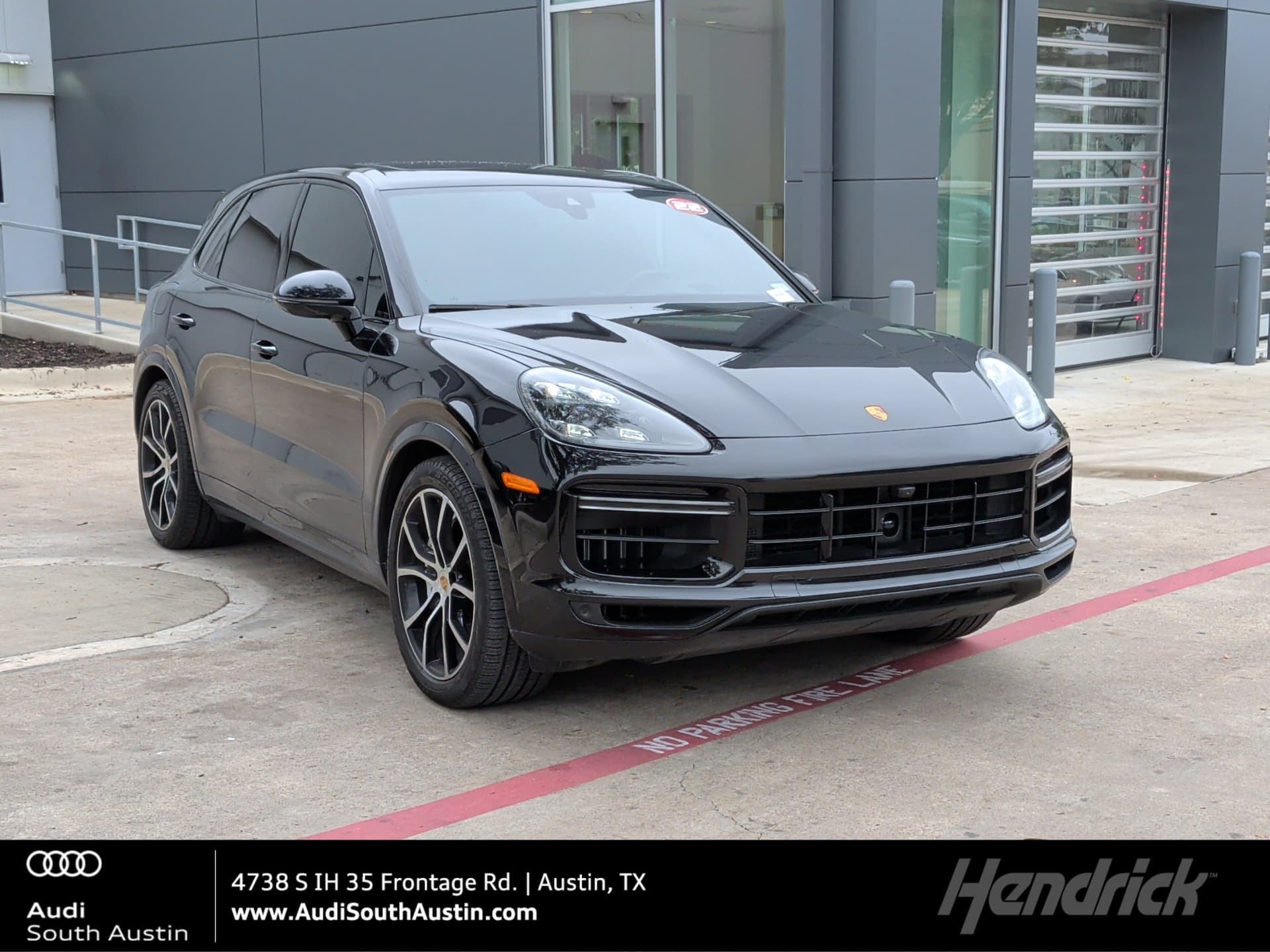 2022 Porsche Cayenne Turbo — photo 1 of 39