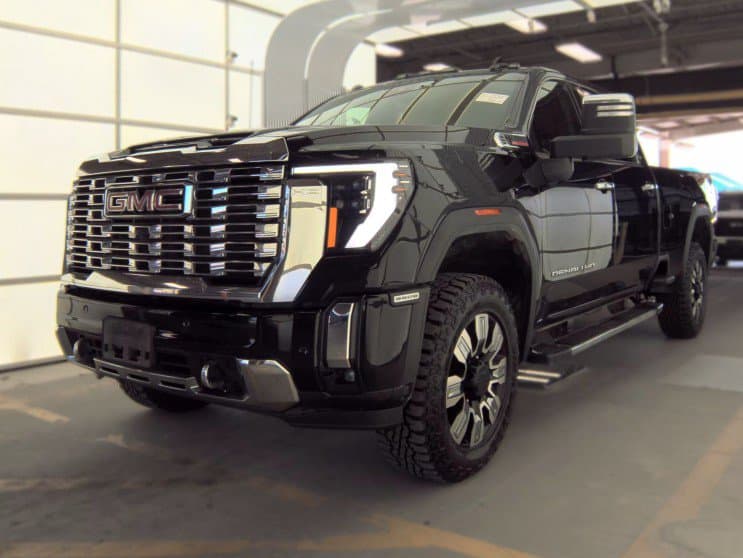 2024 GMC Sierra 3500HD Denali — photo 1 of 14