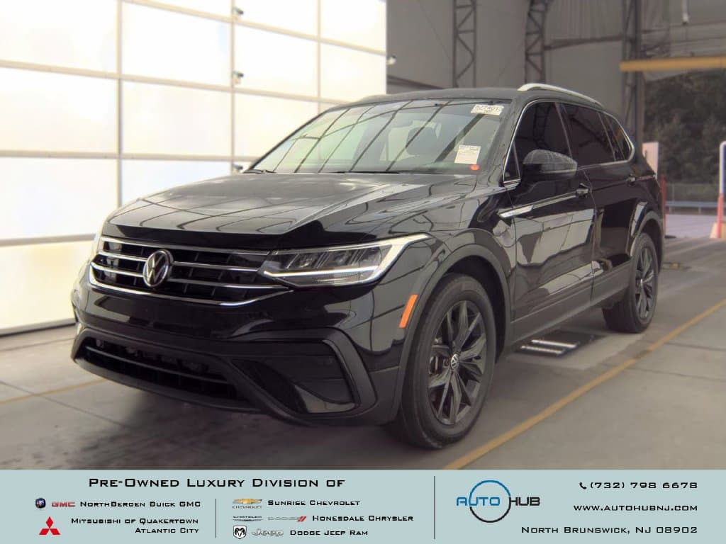2024 Volkswagen Tiguan Base — photo 1 of 5