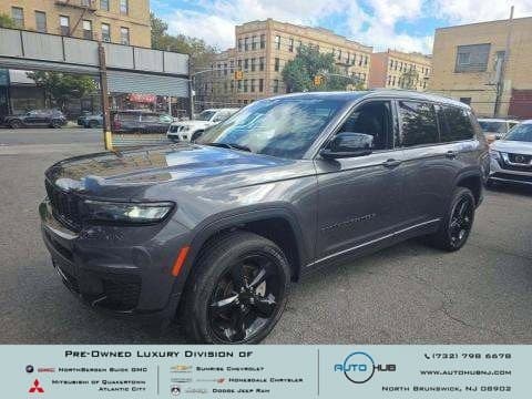 2023 Jeep Grand Cherokee L Altitude — photo 1 of 5