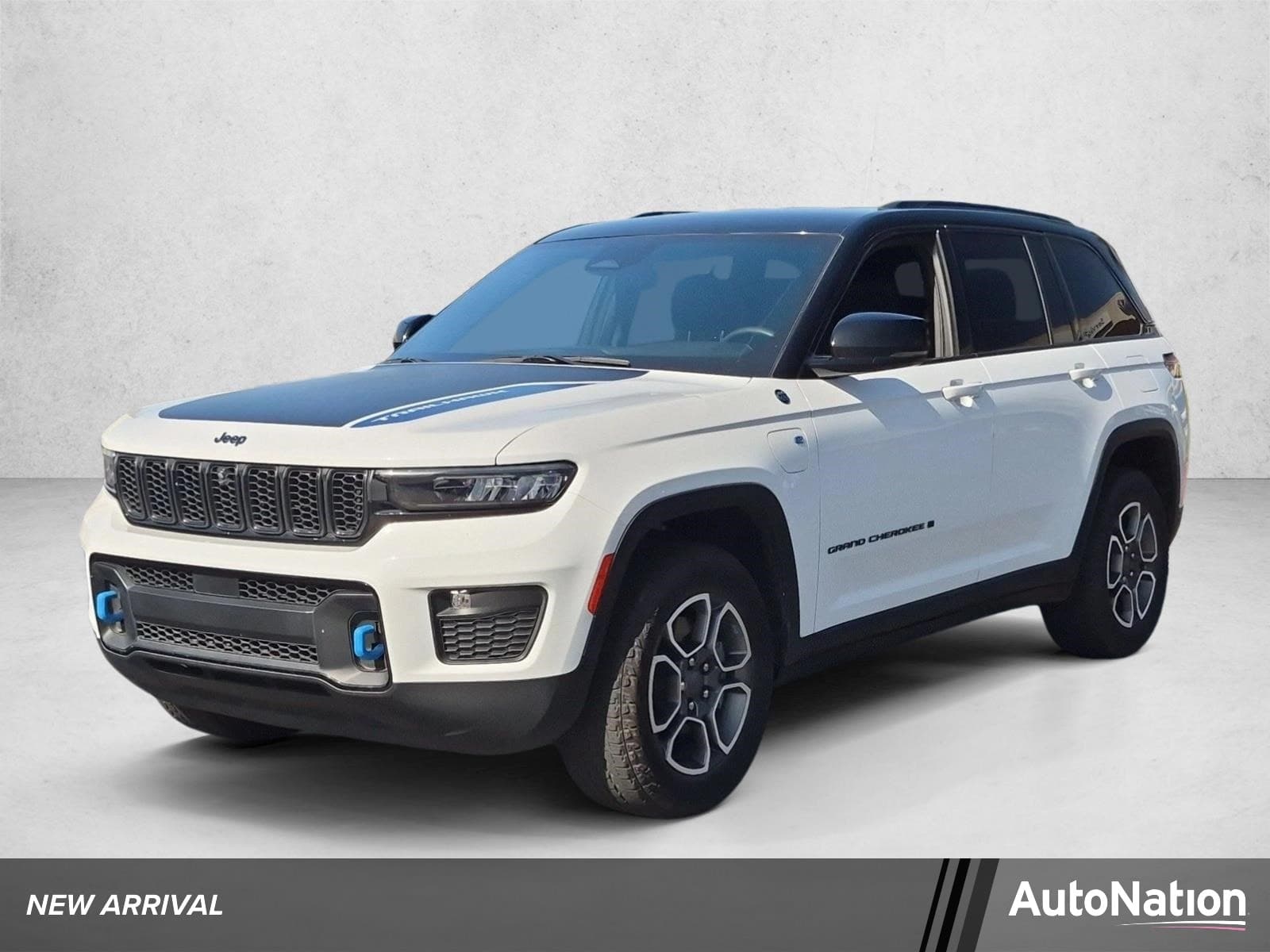 2022 Jeep Grand Cherokee 4xe Trailhawk — photo 1 of 15