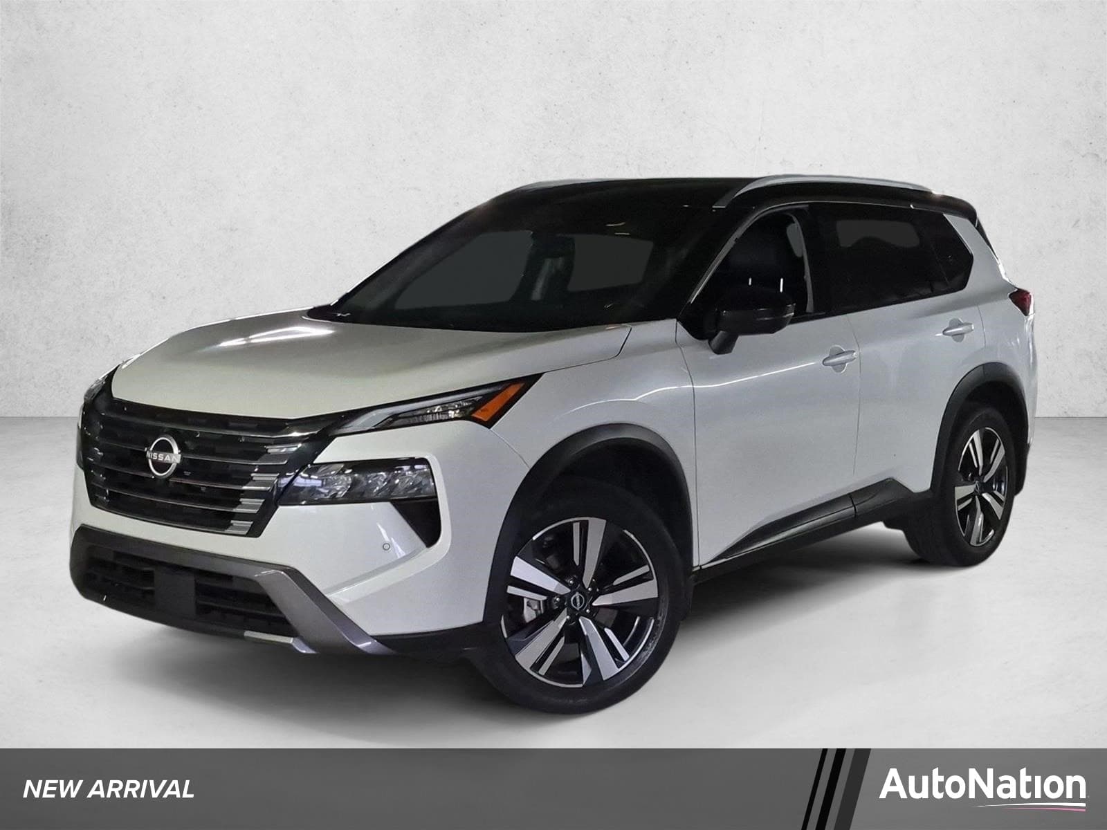 2024 Nissan Rogue SL — photo 1 of 17