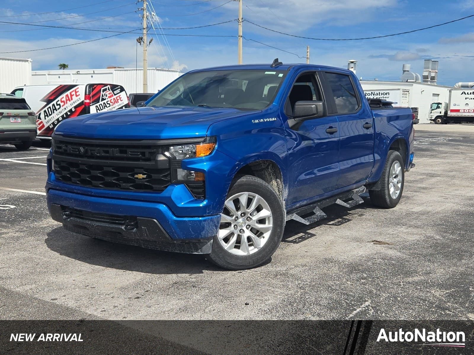 2023 Chevrolet Silverado 1500 Custom — photo 1 of 15