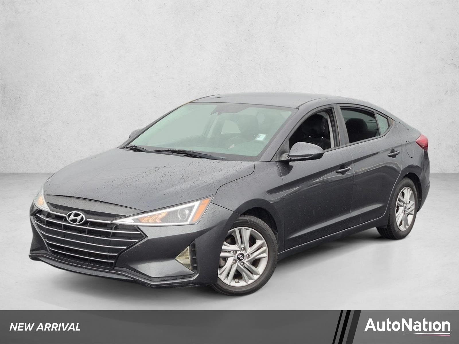 2020 Hyundai Elantra SEL — photo 1 of 15