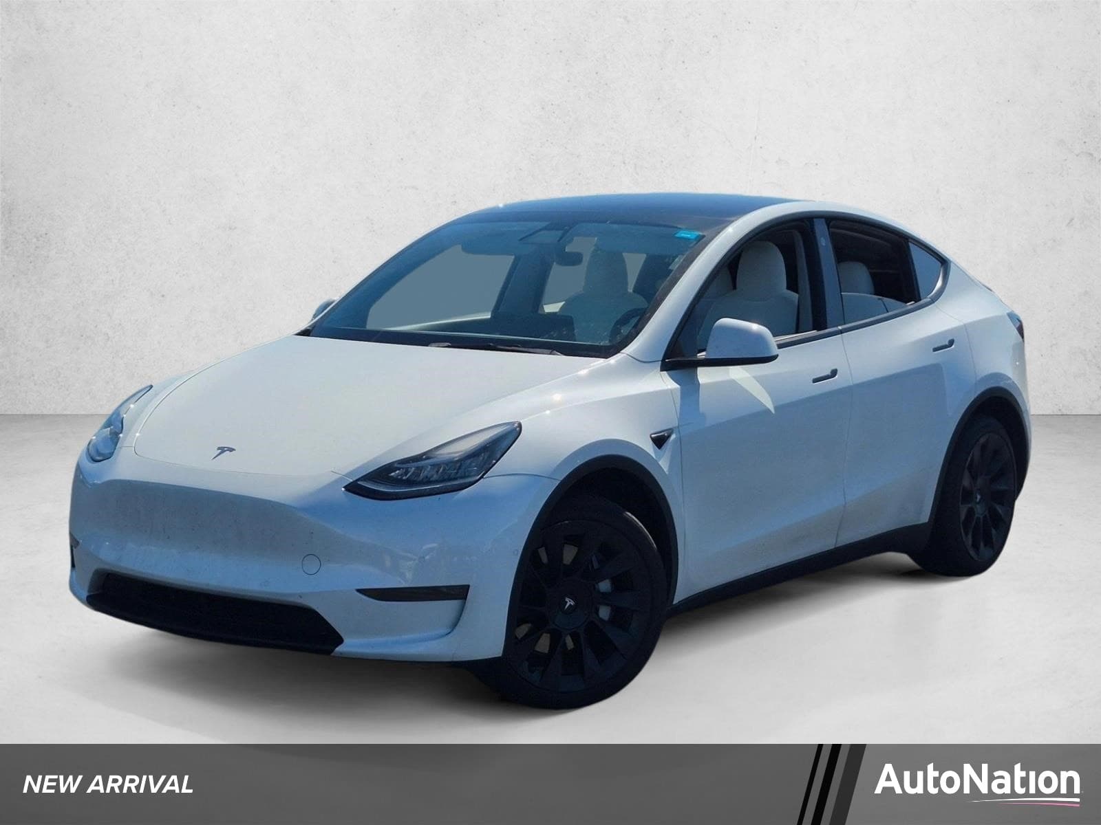 2021 Tesla Model Y Long Range — photo 1 of 15