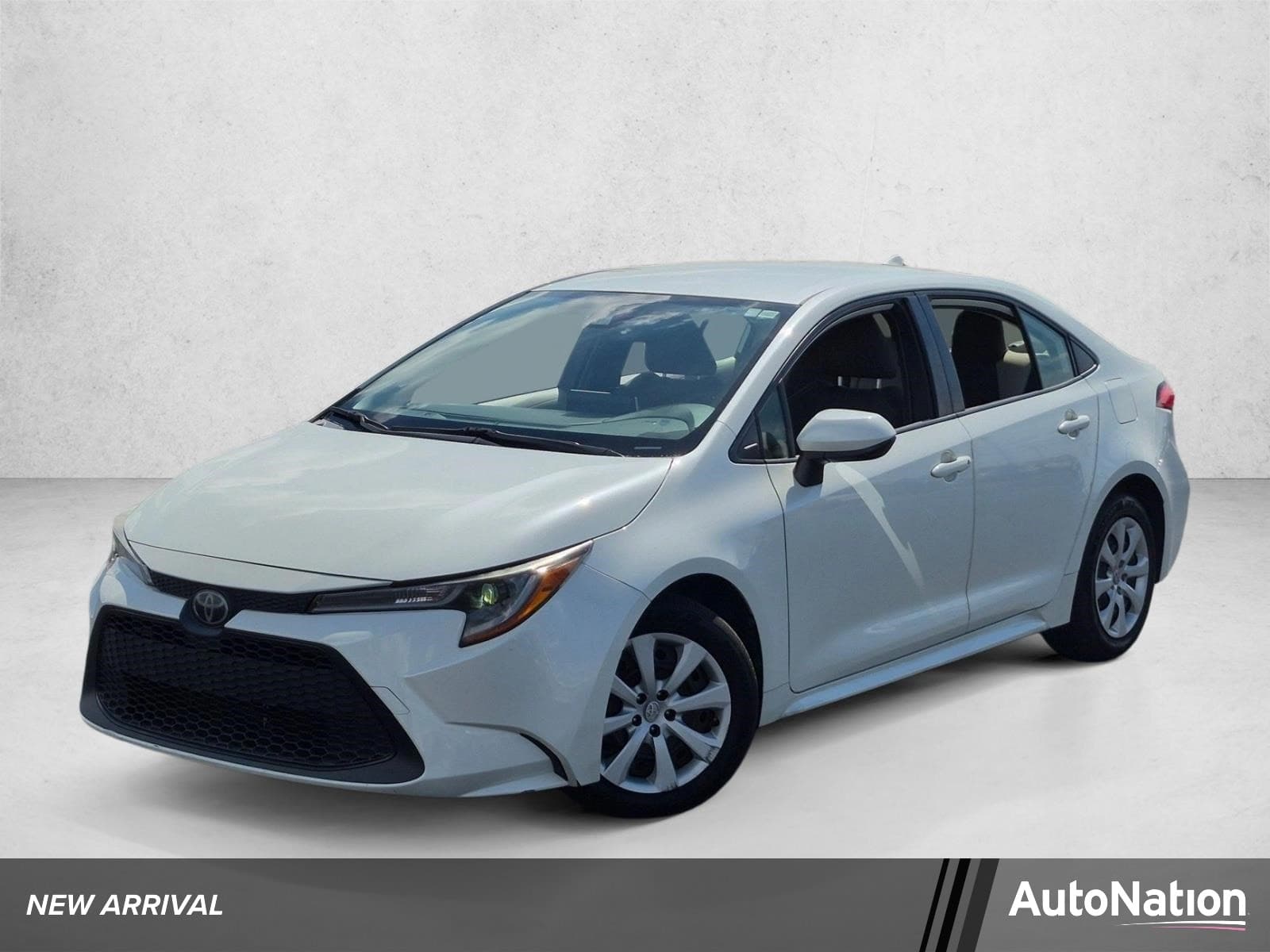 2020 Toyota Corolla LE — photo 1 of 15